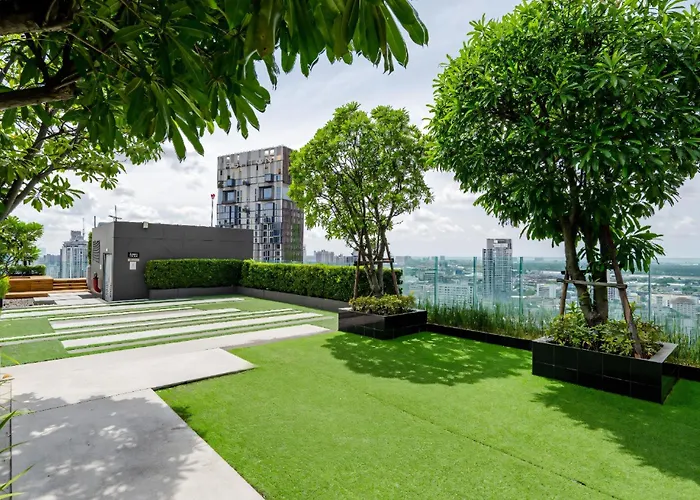 5 Star Sukhumvit Infinity Pool Gym Sauna Apartment