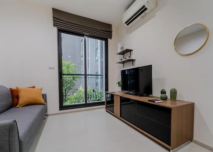 5 Star Sukhumvit Infinity Pool Gym Sauna Apartment