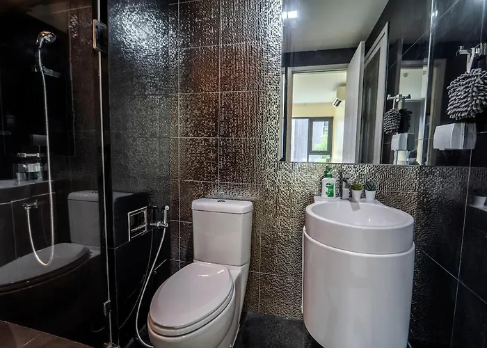 5 Star Sukhumvit Infinity Pool Gym Sauna *
